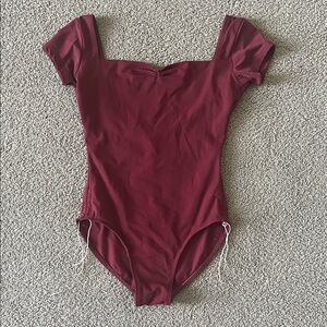 Women’s Burgundy Short-Sleeve Square-Neck Bodysuit